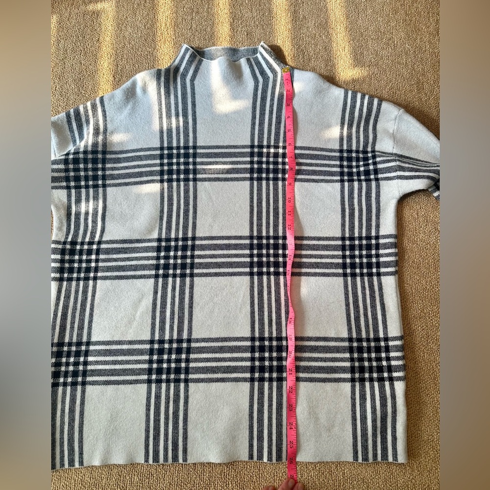 Tahari White & Black Plaid Mock Turtleneck Sweater size XL - Picture 6 of 8